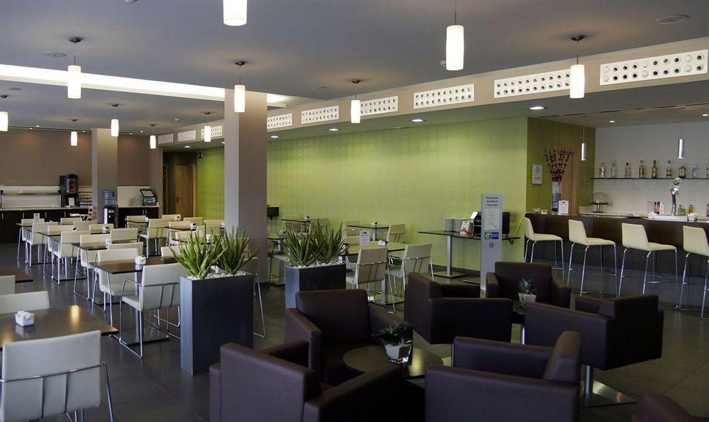 Holiday Inn Express Vitoria By Ihg Restaurant bilde